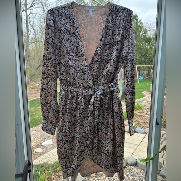 Nordstrom’s women size M floral dress - Picture 2 of 6